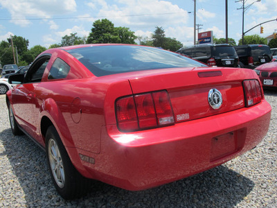 ford mustang 2007 red coupe v6 deluxe gasoline 6 cylinders rear wheel drive manual 45324