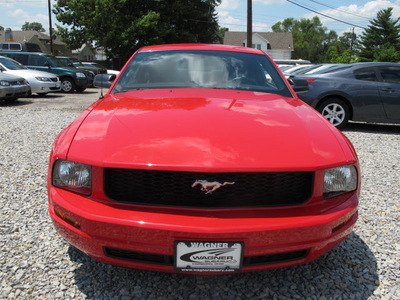 ford mustang 2007 red coupe v6 deluxe gasoline 6 cylinders rear wheel drive manual 45324