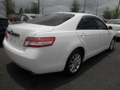 toyota camry 2010 white sedan xle gasoline 4 cylinders front wheel drive automatic 34788