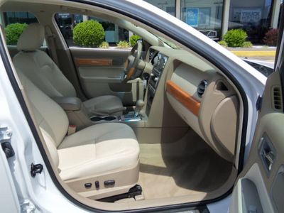 lincoln mkz 2009 white sedan gasoline 6 cylinders front wheel drive automatic 37087