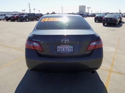 toyota camry 2007 dk  gray sedan le gasoline 4 cylinders front wheel drive automatic 90241