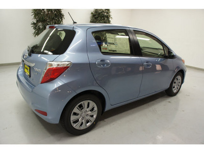 toyota yaris 2012 lt  blue 5 door le gasoline 4 cylinders front wheel drive automatic 91731