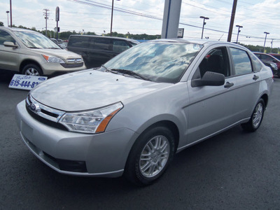ford focus 2010 silver sedan se gasoline 4 cylinders front wheel drive not specified 37087