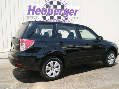 subaru forester 2010 obsidian black suv 2 5x gasoline 4 cylinders all whee drive automatic 80905