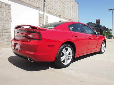 dodge charger 2011 maroon sedan r t gasoline 8 cylinders all whee drive automatic 80301