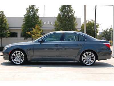 bmw 5 series 2009 dk  gray sedan 550i gasoline 8 cylinders rear wheel drive 6 speed manual 77002