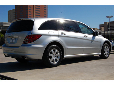 mercedes benz r class 2006 silver suv r350 gasoline 6 cylinders all whee drive automatic 77002