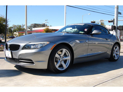 bmw z4 2009 dk  gray sdrive30i gasoline 6 cylinders rear wheel drive automatic 77002