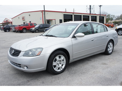 nissan altima 2006 silver sedan 2 5 s gasoline 4 cylinders front wheel drive automatic 77301
