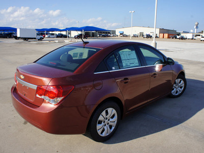 chevrolet cruze 2012 brown sedan ls gasoline 4 cylinders front wheel drive 6 speed automatic 76206