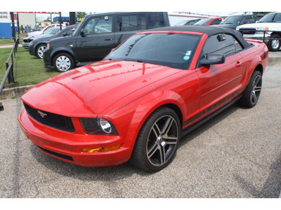 ford mustang 2008 red v6 deluxe gasoline 6 cylinders rear wheel drive automatic 77301