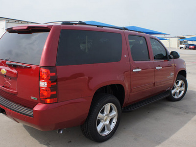 chevrolet suburban 2012 red suv lt 1500 flex fuel 8 cylinders 2 wheel drive 6 speed automatic 76206