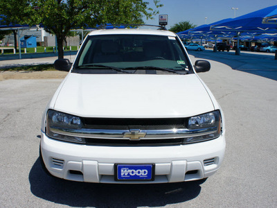 chevrolet trailblazer 2008 white suv ls gasoline 6 cylinders 4 wheel drive 4 speed with overdrive 76206