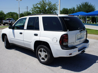 chevrolet trailblazer 2008 white suv ls gasoline 6 cylinders 4 wheel drive 4 speed with overdrive 76206