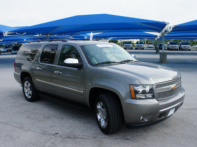 chevrolet suburban 2009 gray suv ltz 1500 flex fuel 8 cylinders 2 wheel drive 6 speed automatic 76206