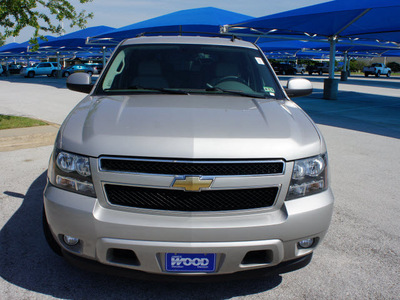 chevrolet tahoe 2008 silver suv lt flex fuel 8 cylinders 2 wheel drive 4 speed automatic 76206