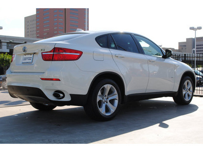 bmw x6 2009 white suv xdrive35i gasoline 6 cylinders all whee drive automatic 77002