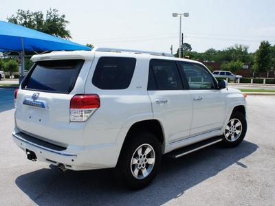 toyota 4runner 2010 white suv sr5 gasoline 6 cylinders 2 wheel drive 5 speed automatic 76206