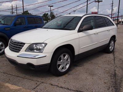 chrysler pacifica 2006 white suv touring gasoline 6 cylinders front wheel drive automatic 77301