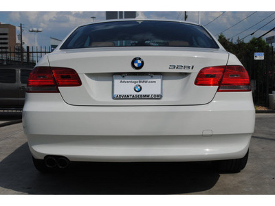 bmw 3 series 2009 white coupe 328i gasoline 6 cylinders rear wheel drive automatic 77002