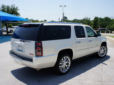 gmc yukon xl 2009 white suv denali gasoline 8 cylinders all whee drive shiftable automatic 76206