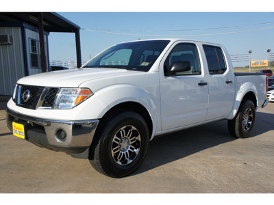 nissan frontier 2008 white se v6 gasoline 6 cylinders 2 wheel drive automatic with overdrive 77340