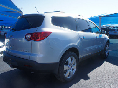 chevrolet traverse 2012 silver lt gasoline 6 cylinders front wheel drive automatic 76234