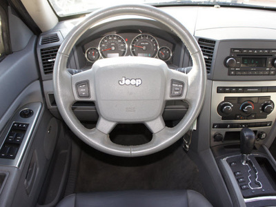 jeep grand cherokee 2007 silver suv laredo gasoline 6 cylinders rear wheel drive automatic 76018