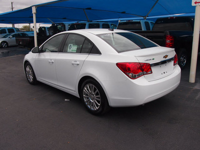 chevrolet cruze 2012 white sedan eco gasoline 4 cylinders front wheel drive 6 speed automatic 76234