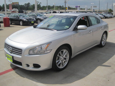 nissan maxima 2011 sil sedan s gasoline 6 cylinders front wheel drive cont  variable trans  77301