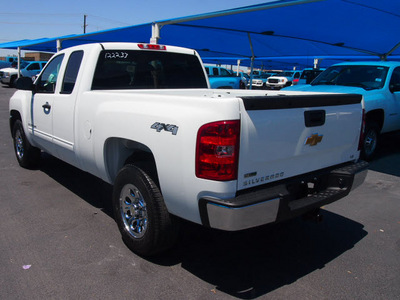 chevrolet silverado 1500 2012 white ls flex fuel 8 cylinders 4 wheel drive 4 speed automatic 76234