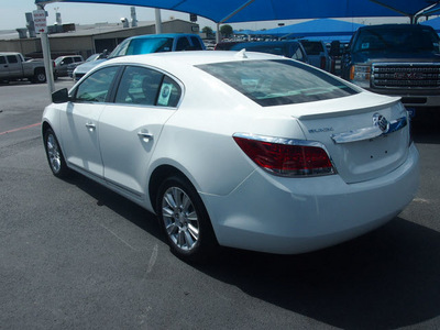 buick lacrosse 2012 off white sedan gasoline 4 cylinders front wheel drive 6 speed automatic 76234