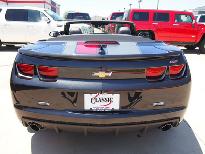 chevrolet camaro 2012 black ss convertible gasoline 8 cylinders rear wheel drive automatic 76018