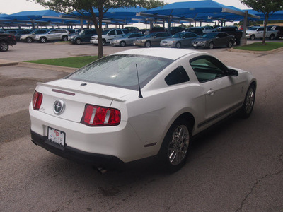 ford mustang 2012 white coupe v6 premium gasoline 6 cylinders rear wheel drive automatic 76049