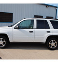 chevrolet trailblazer 2007 white suv ls gasoline 6 cylinders 4 wheel drive automatic with overdrive 77340