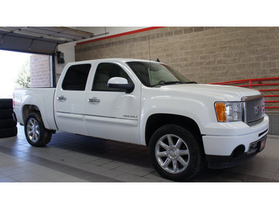 gmc sierra 1500 2011 white denali flex fuel 8 cylinders all whee drive 6 speed automatic 79015