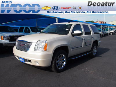 gmc yukon 2012 white suv denali flex fuel 8 cylinders all whee drive 6 speed automatic 76234