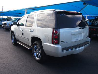 gmc yukon 2012 white suv denali flex fuel 8 cylinders all whee drive 6 speed automatic 76234