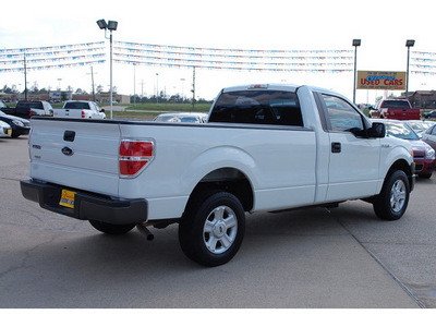 ford f 150 2010 white xl gasoline 8 cylinders 2 wheel drive automatic with overdrive 77340