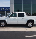 chevrolet avalanche 2011 white suv lt flex fuel 8 cylinders 2 wheel drive 6 speed automatic 76234