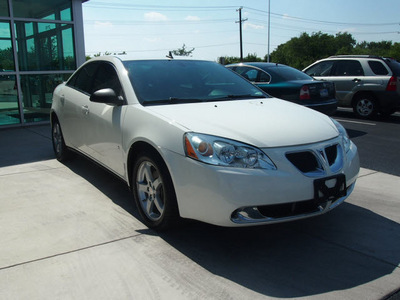 pontiac g6 2008 white sedan gasoline 6 cylinders front wheel drive 4 speed automatic 76234