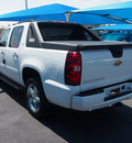 chevrolet avalanche 2012 white lt flex fuel 8 cylinders 4 wheel drive 6 speed automatic 76234