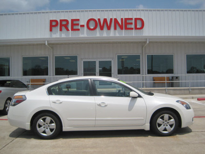 nissan altima 2008 whi sedan s gasoline 4 cylinders front wheel drive automatic 77301