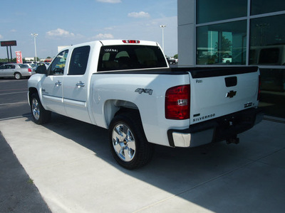 chevrolet silverado 1500 2011 white lt flex fuel 8 cylinders 4 wheel drive automatic 76234