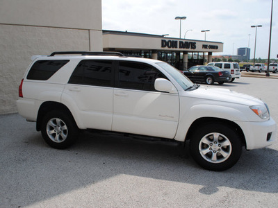 toyota 4runner 2006 white suv sport edition gasoline 6 cylinders rear wheel drive automatic 76011