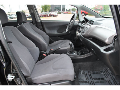 honda fit 2010 black hatchback base gasoline 4 cylinders front wheel drive 5 speed manual 78233