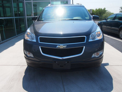 chevrolet traverse 2011 gray ls gasoline 6 cylinders front wheel drive 6 speed automatic 76234