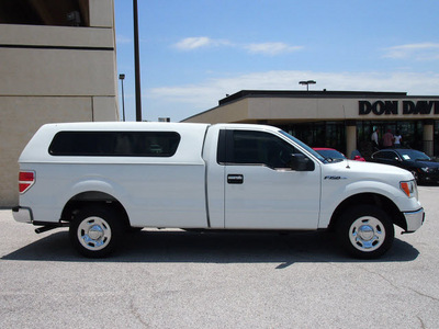 ford f 150 2009 white xl gasoline 8 cylinders 2 wheel drive automatic with overdrive 76011