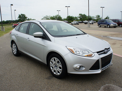 ford focus 2012 silver sedan se flex fuel 4 cylinders front wheel drive automatic 75119