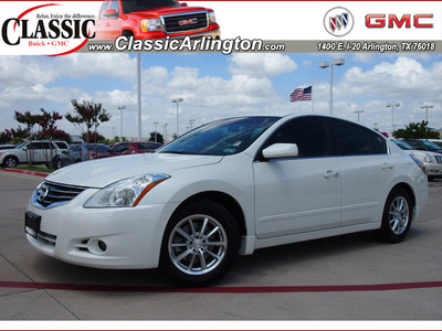 nissan altima 2011 white sedan 2 5 s gasoline 4 cylinders front wheel drive automatic 76018